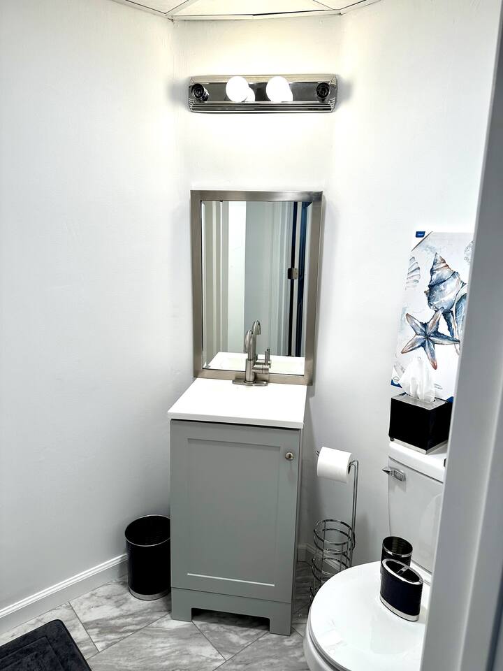 Private Asbury Avenue Studio!
