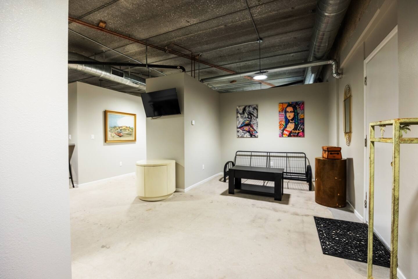 close to beach minutes to Coronado & all highways - Apartment