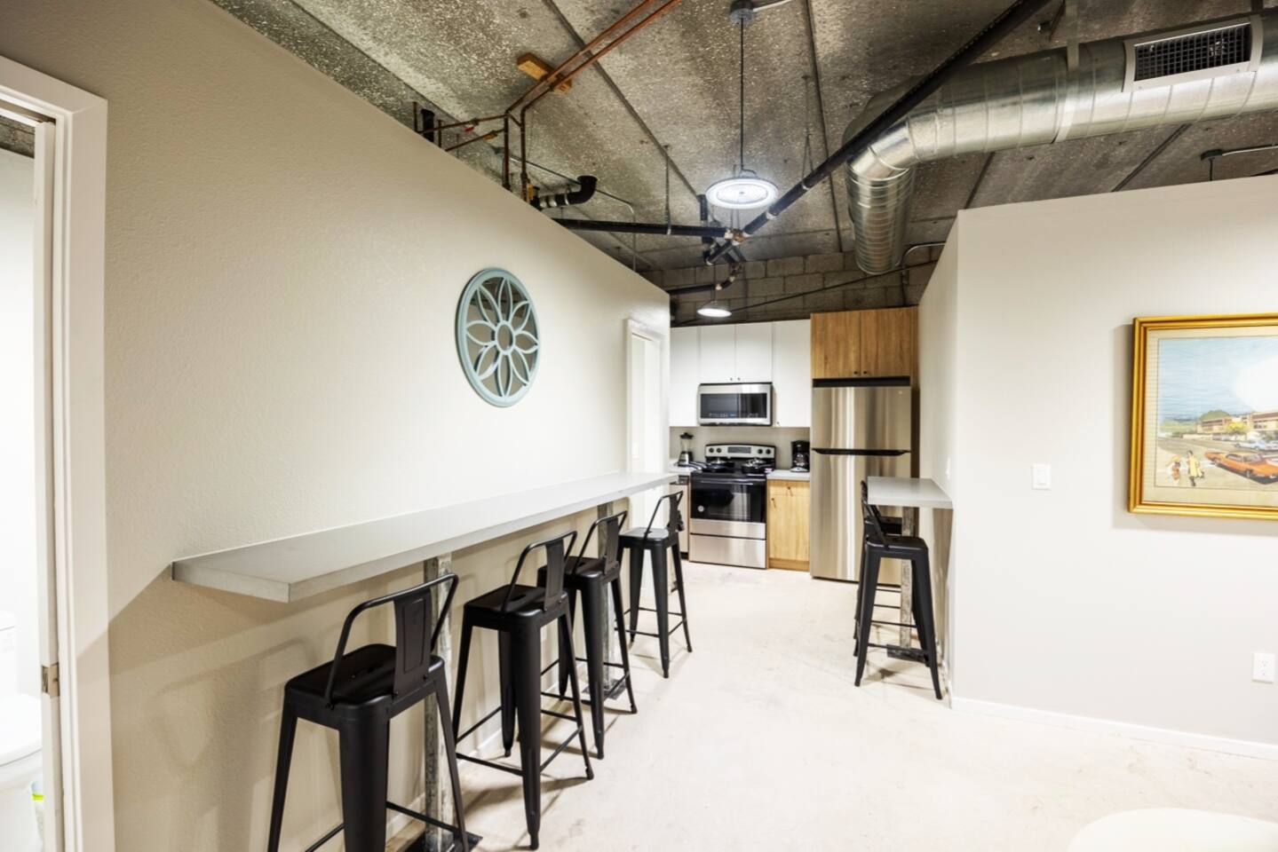 close to beach minutes to Coronado & all highways - Apartment — Imperial Beach — vacation rental