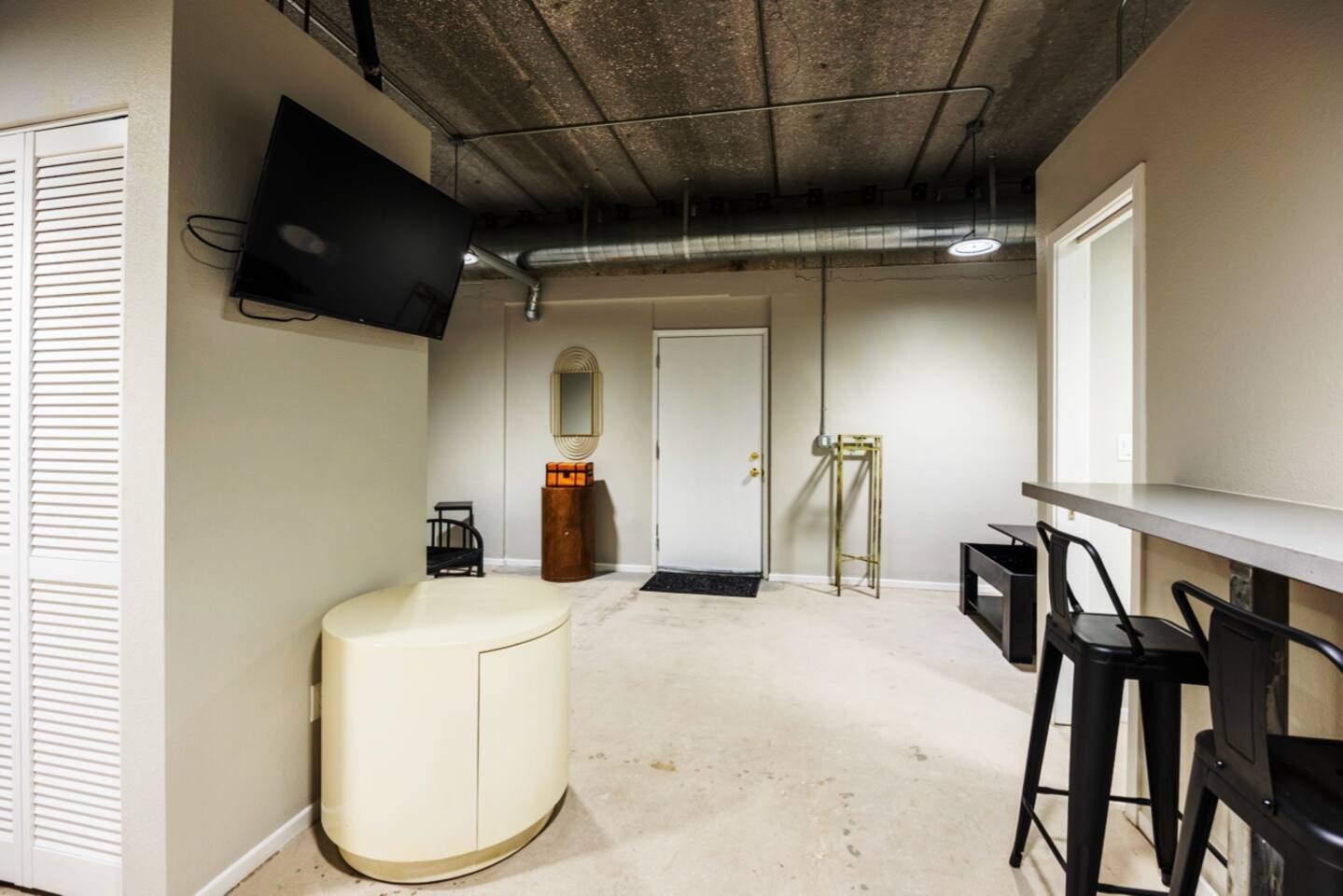 close to beach minutes to Coronado & all highways - Apartment