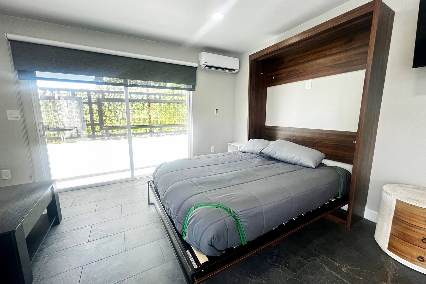 love your studio life. — San Diego — vacation rental