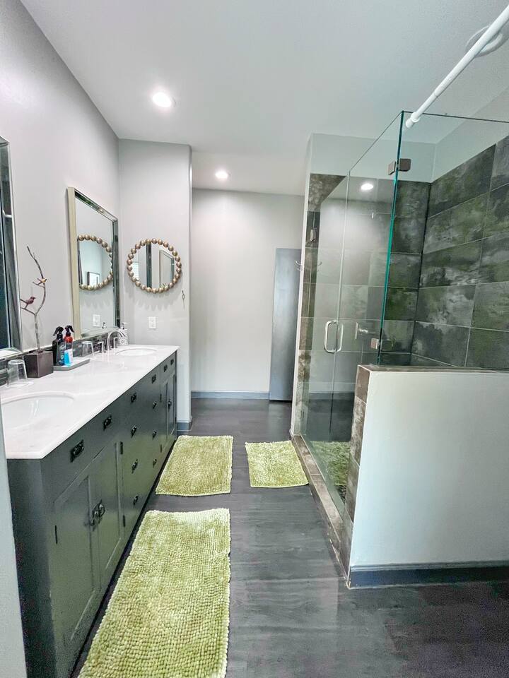 Fortunata Winery Villa #2, Cozy & Modern Retreat