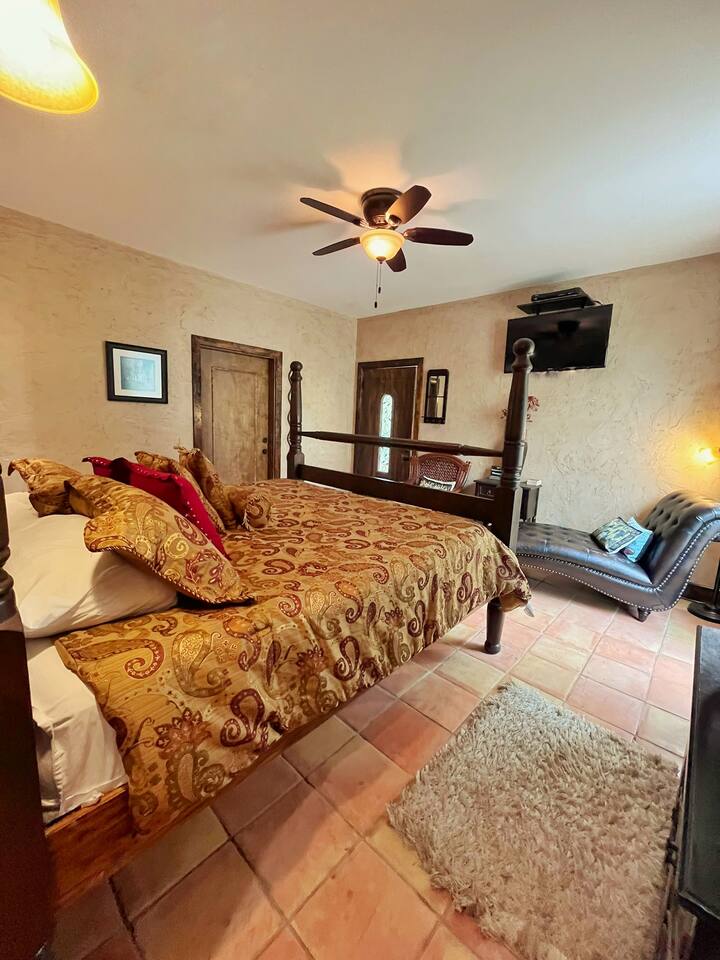 Fortunata Winery Villa #3,  Tuscan-Inspired Escape