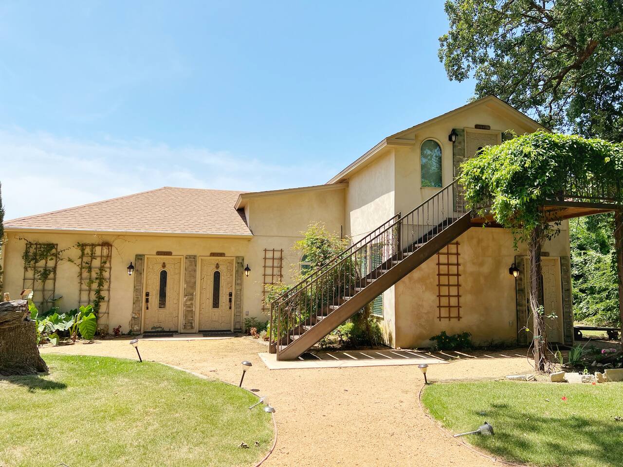 Fortunata Winery Villa #3,  Tuscan-Inspired Escape