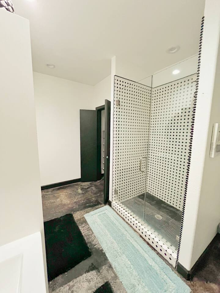 Fortunata Winery Villa #4, Stylish Retreat for Two