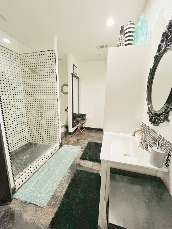 Fortunata Winery Villa #4, Stylish Retreat for Two