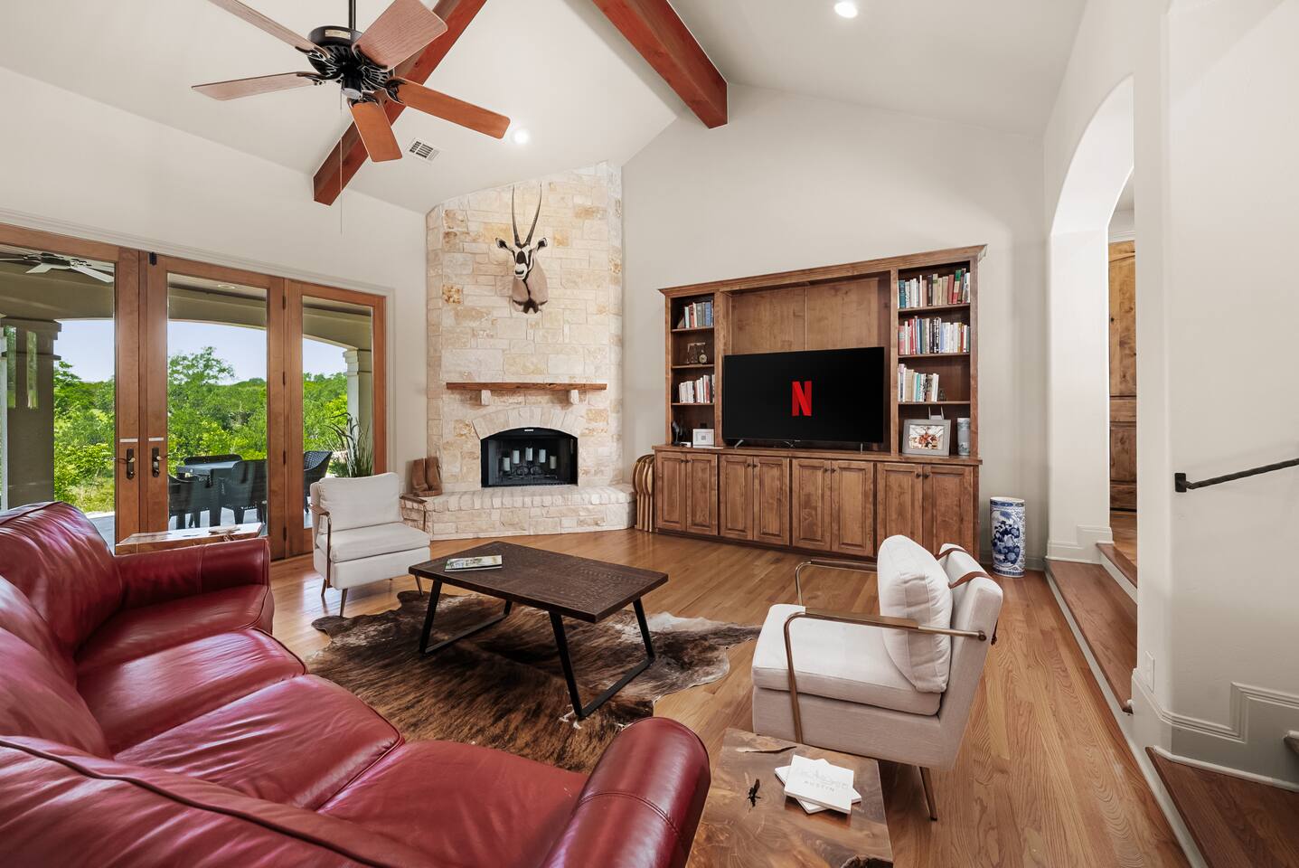 NEW Views, Cold Plunge, Sauna, Fire Pit, 10 acres