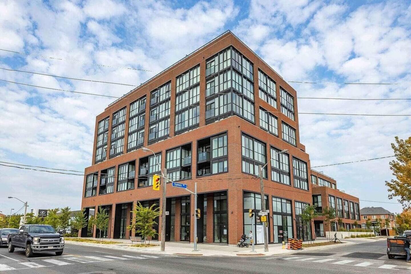 Spacious 3-BDR Home with Incredible View + parking