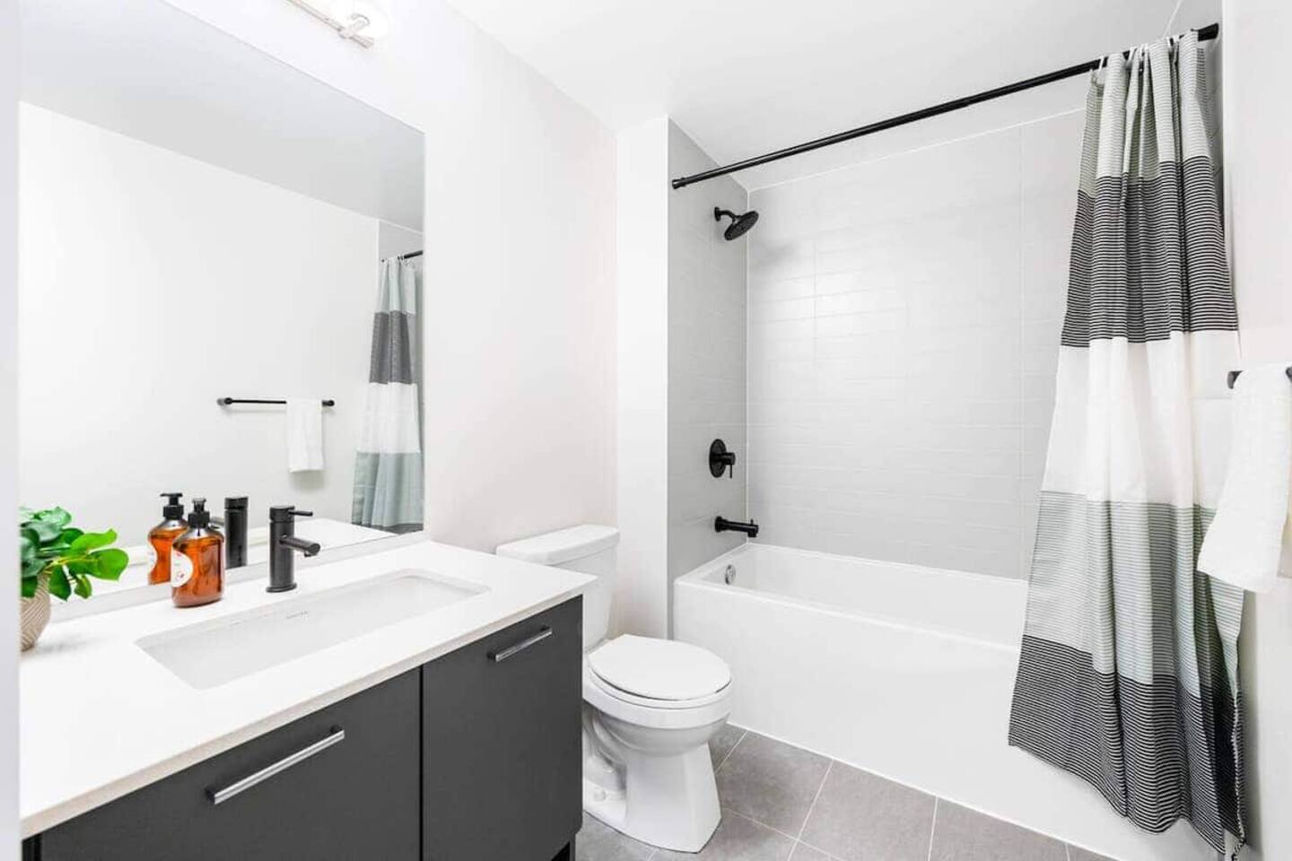 Spacious 3-BDR Home with Incredible View + parking