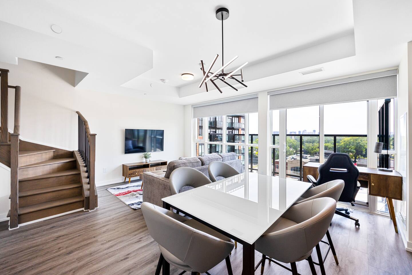 2-Level 3BR SkyLoft • City Views • Huge Terrace
