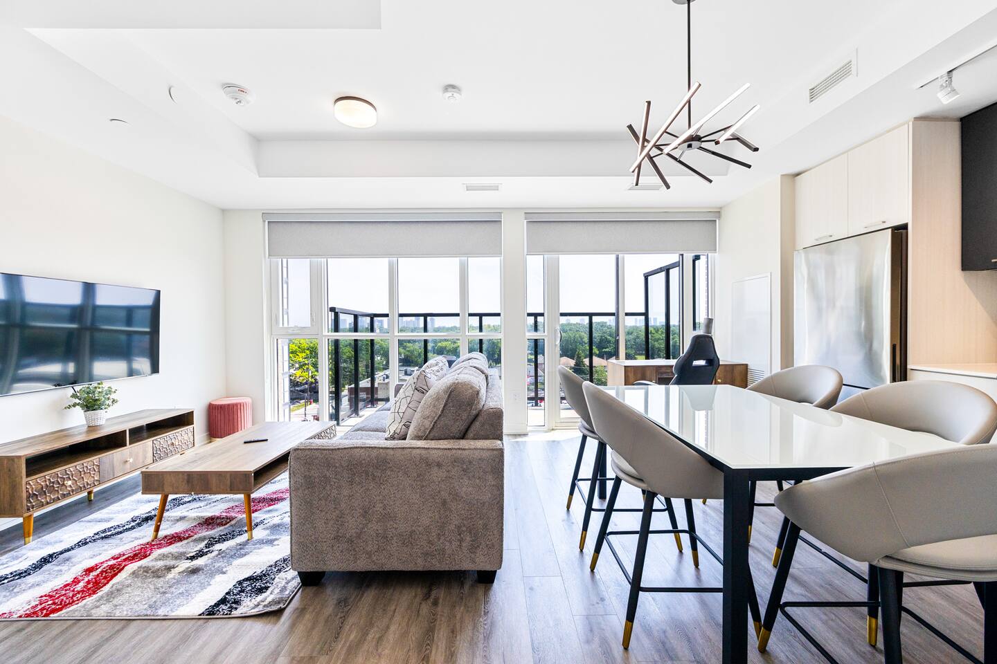2-Level 3BR SkyLoft • City Views • Huge Terrace