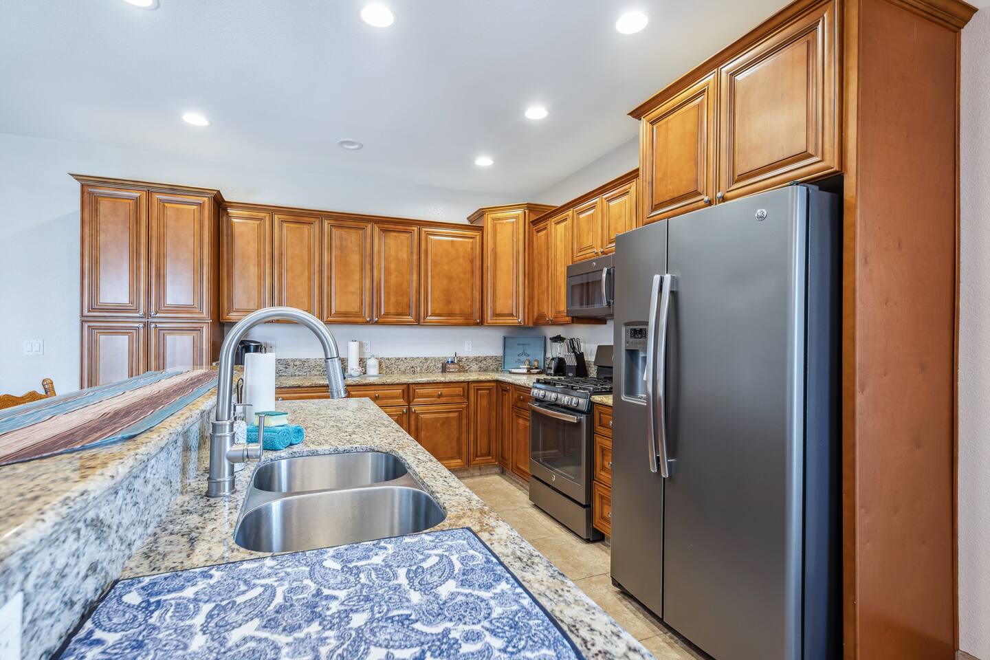 Spacious 3bd | Sleeps 8 | Red Rock Retreat