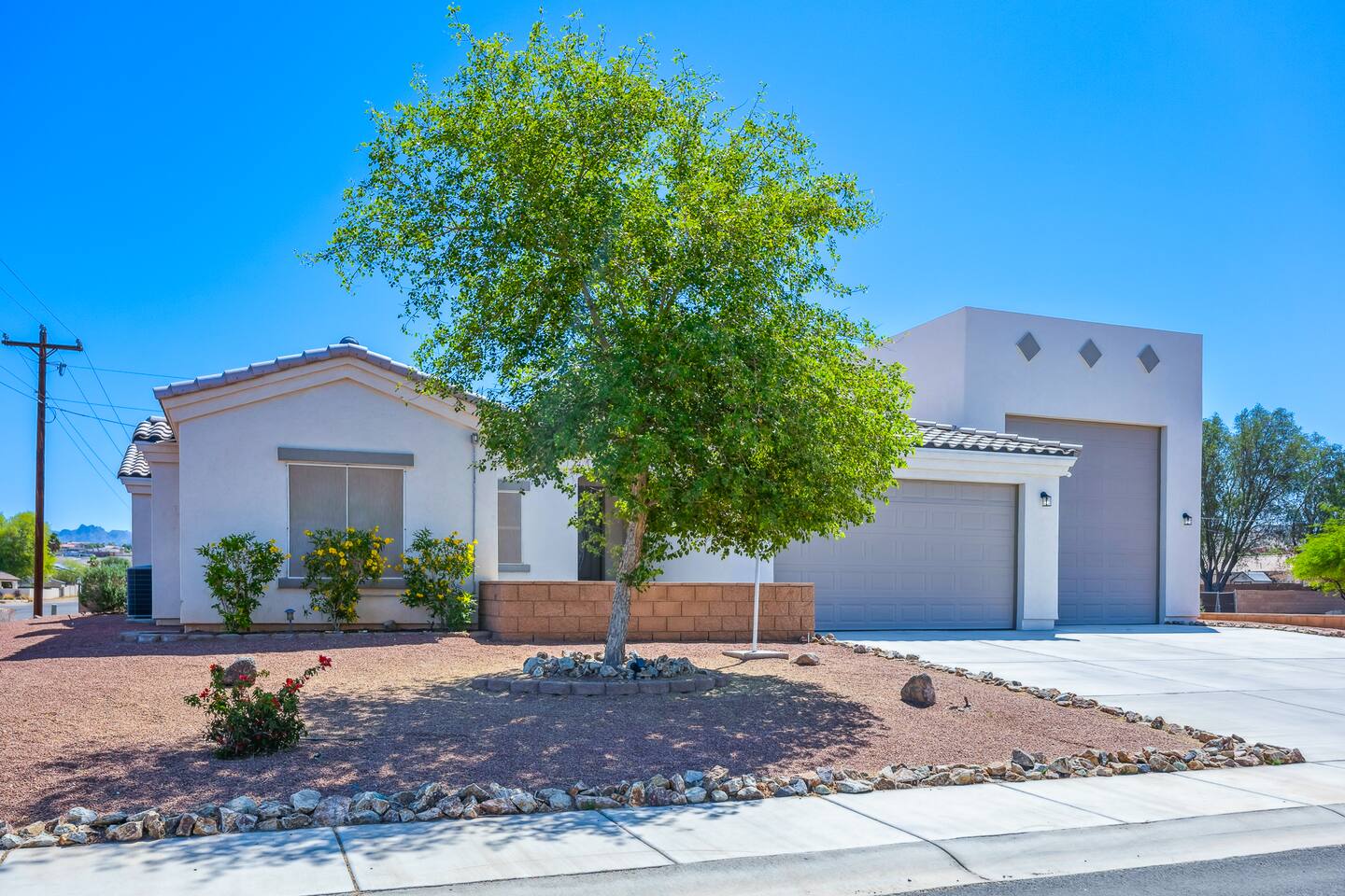 Spacious 3bd | Sleeps 8 | Red Rock Retreat