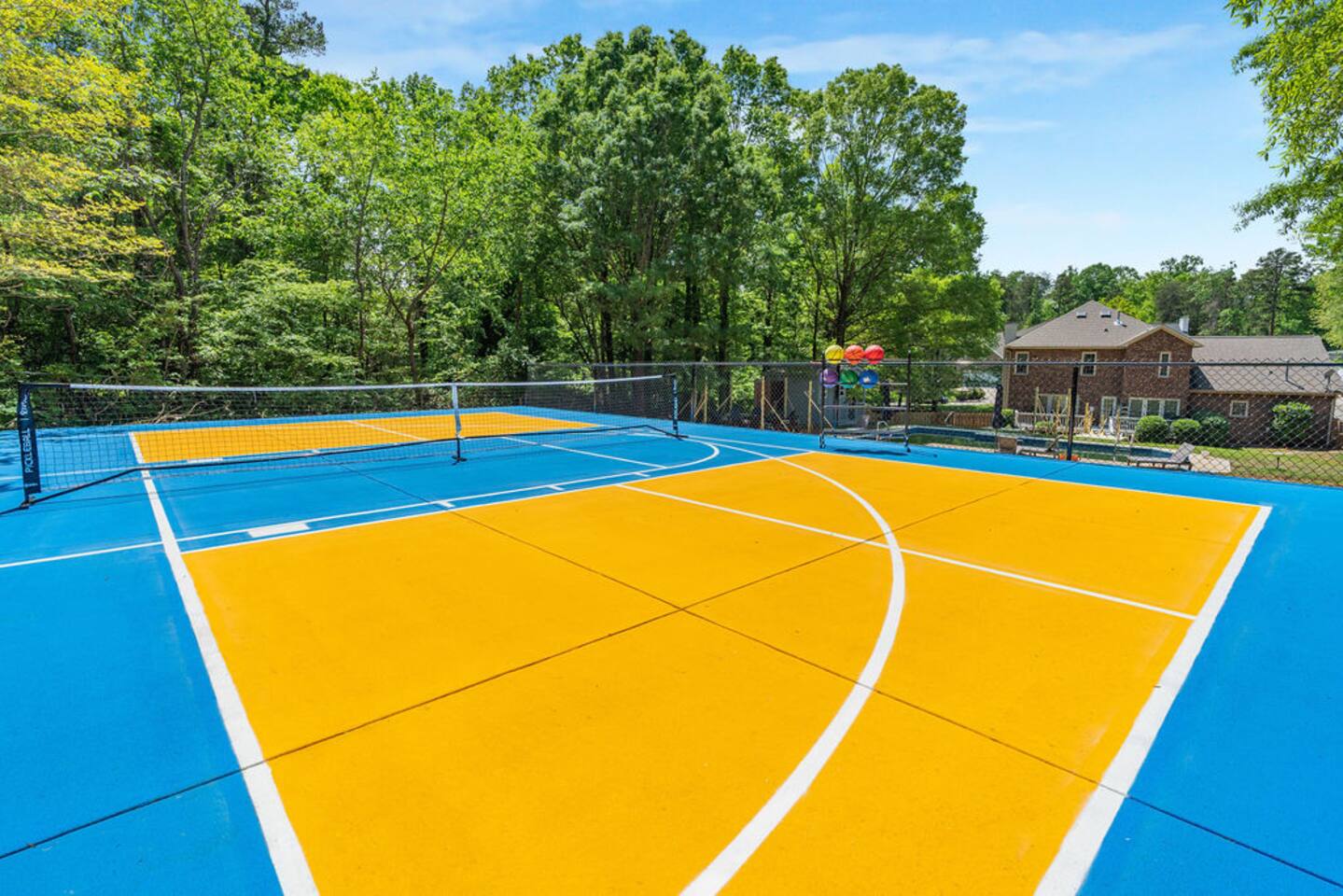 Pickleball, Basketball, Movie Theater, King Beds