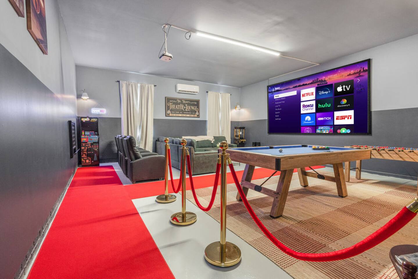 Pickleball, Basketball, Movie Theater, King Beds