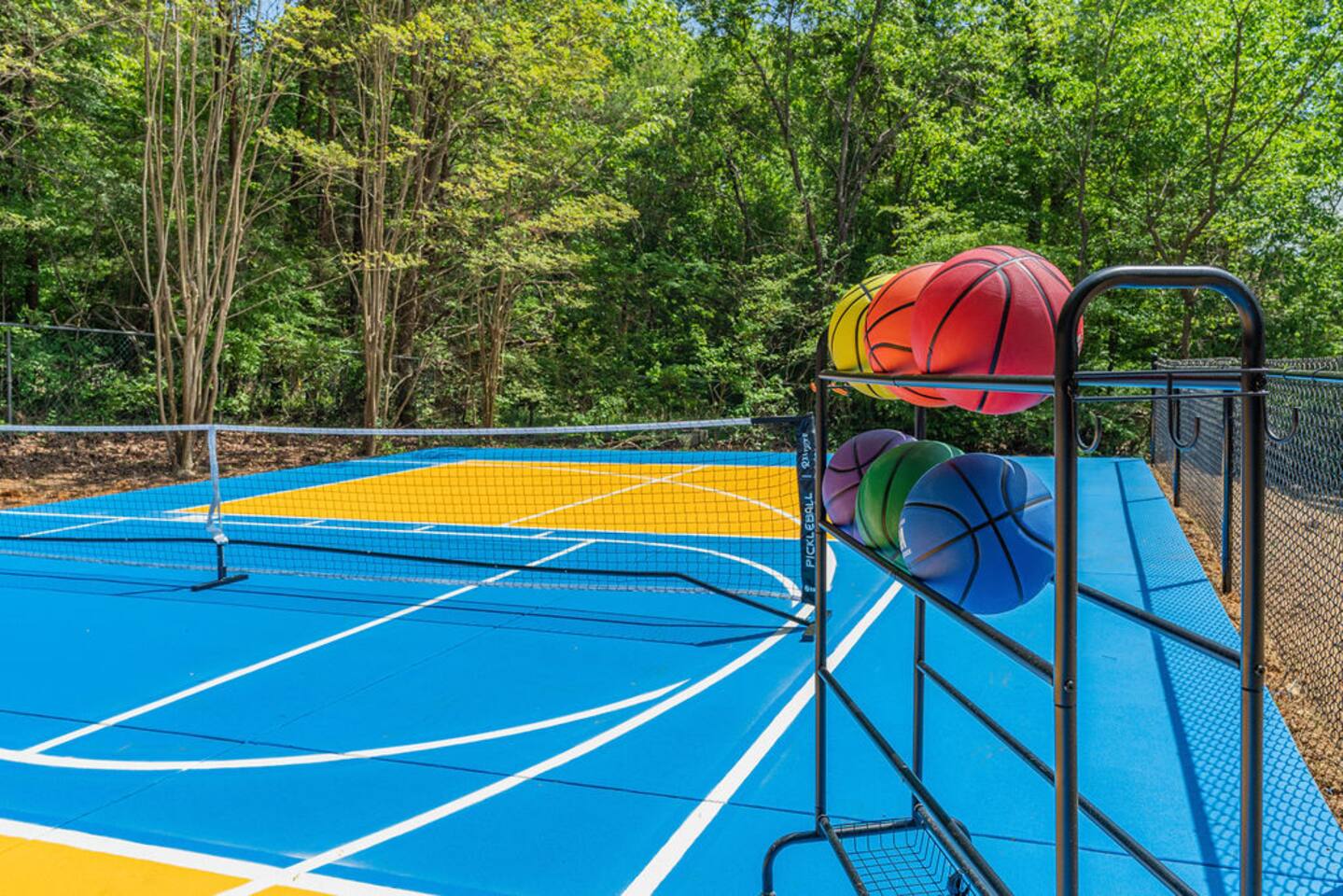 Pickleball, Basketball, Movie Theater, King Beds