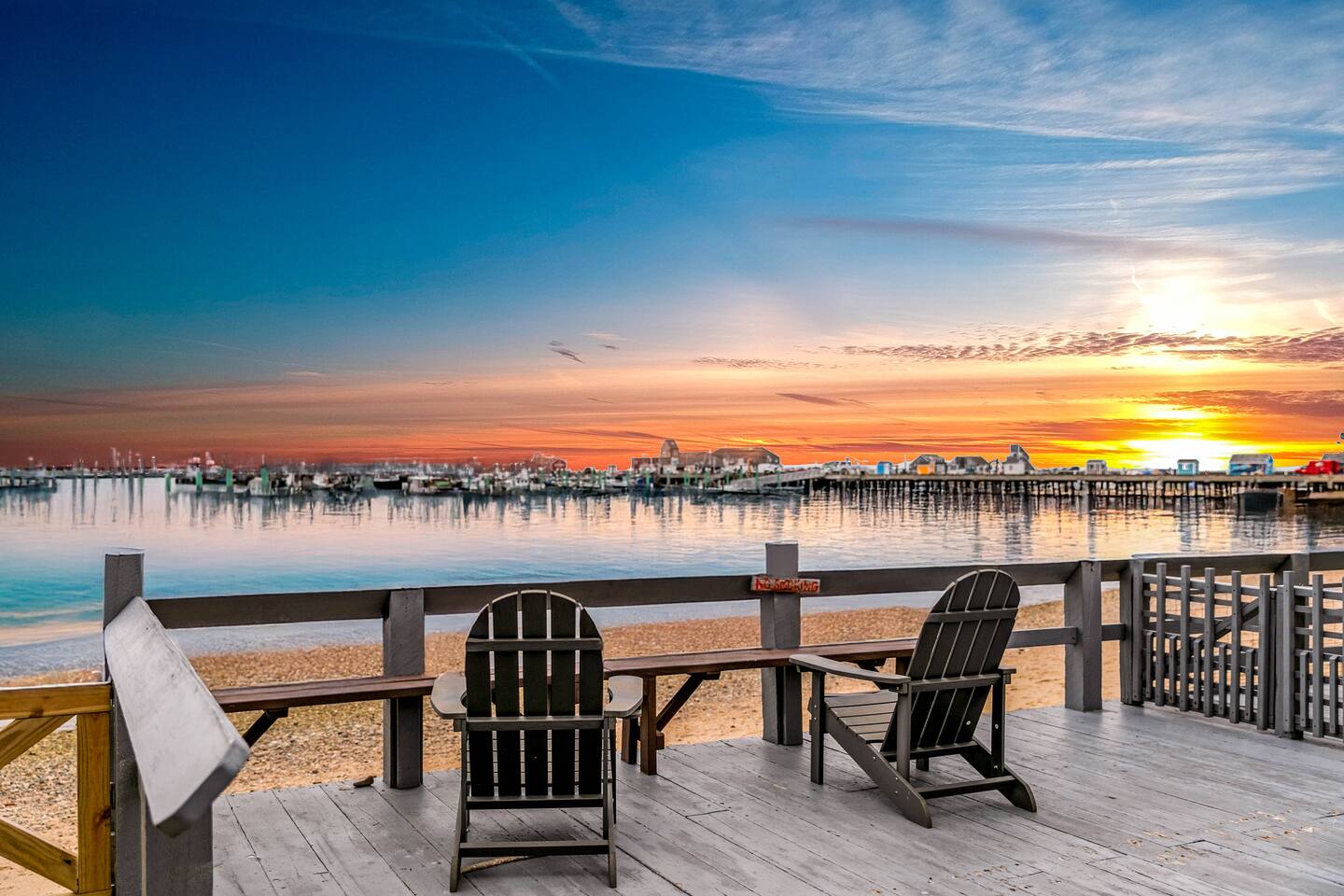 Pet-Friendly Beachside Condo + Parking on Comm St