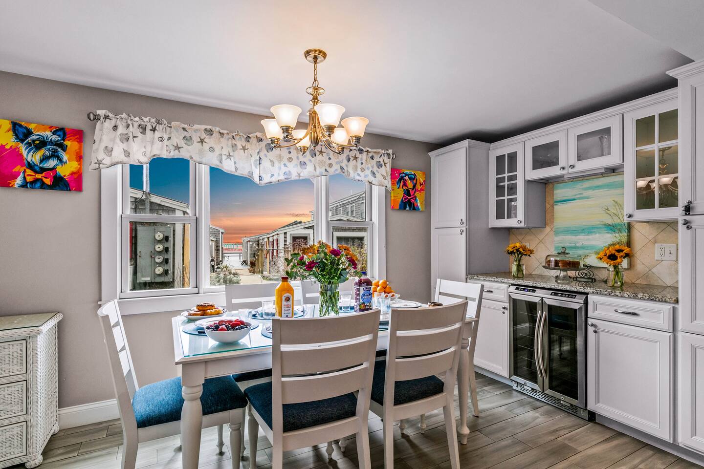 Pet-Friendly Beachside Condo + Parking on Comm St