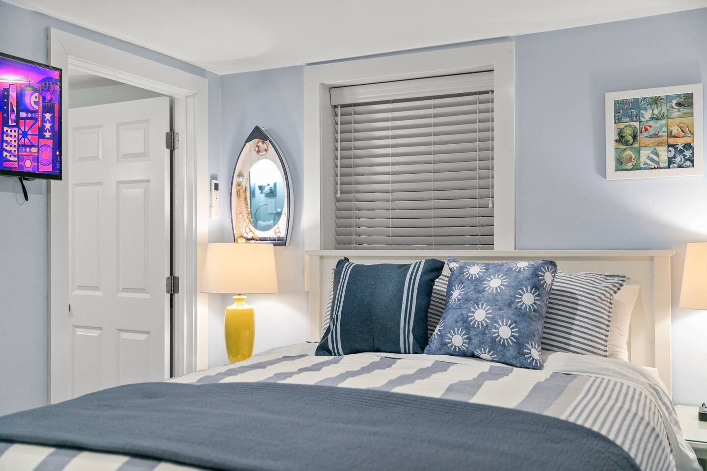 Pet-Friendly Beachside Condo + Parking on Comm St