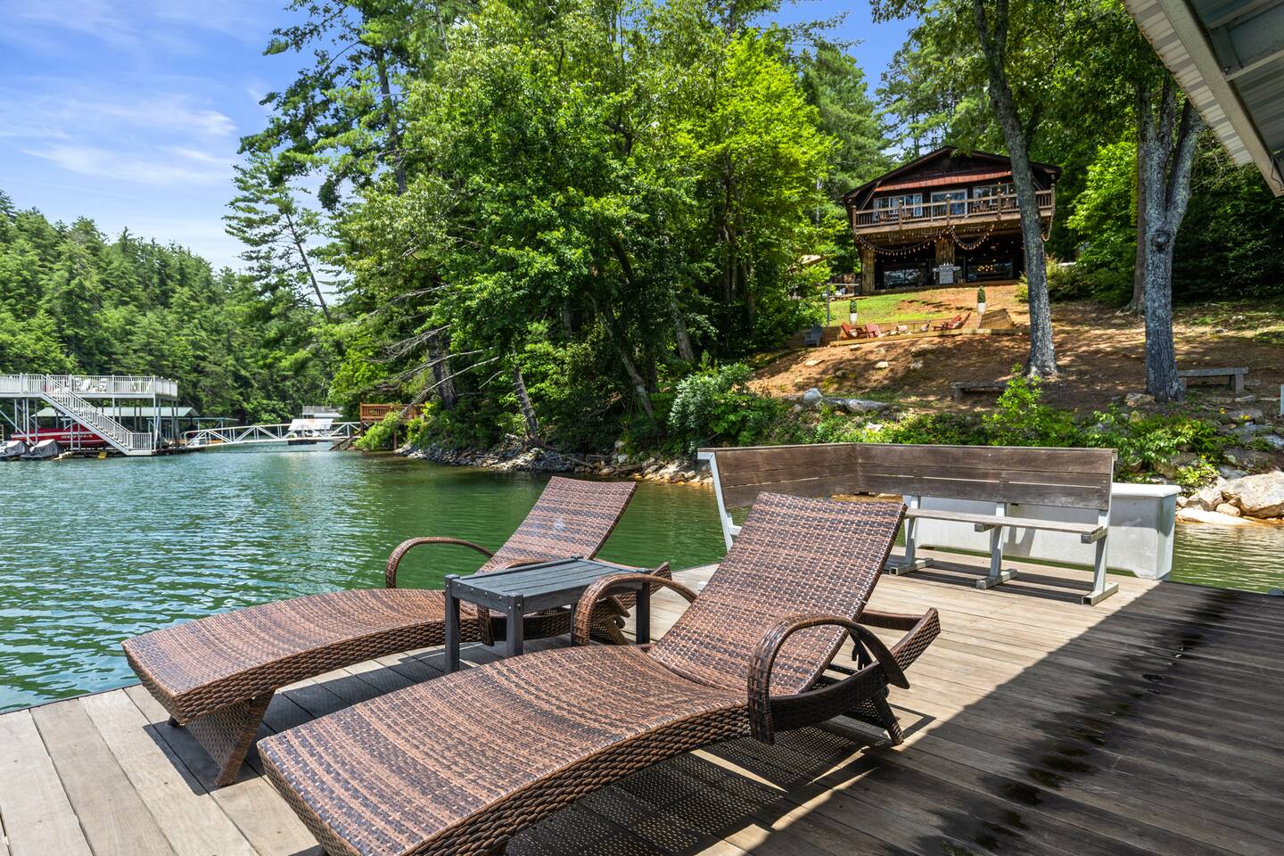 Lakefront Lodge | Private Dock-Hot Tub-PetFriendly - Holiday Home