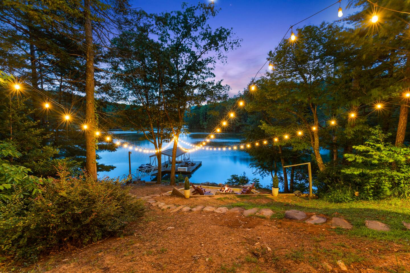 Lakefront Lodge | Private Dock-Hot Tub-PetFriendly - Holiday Home