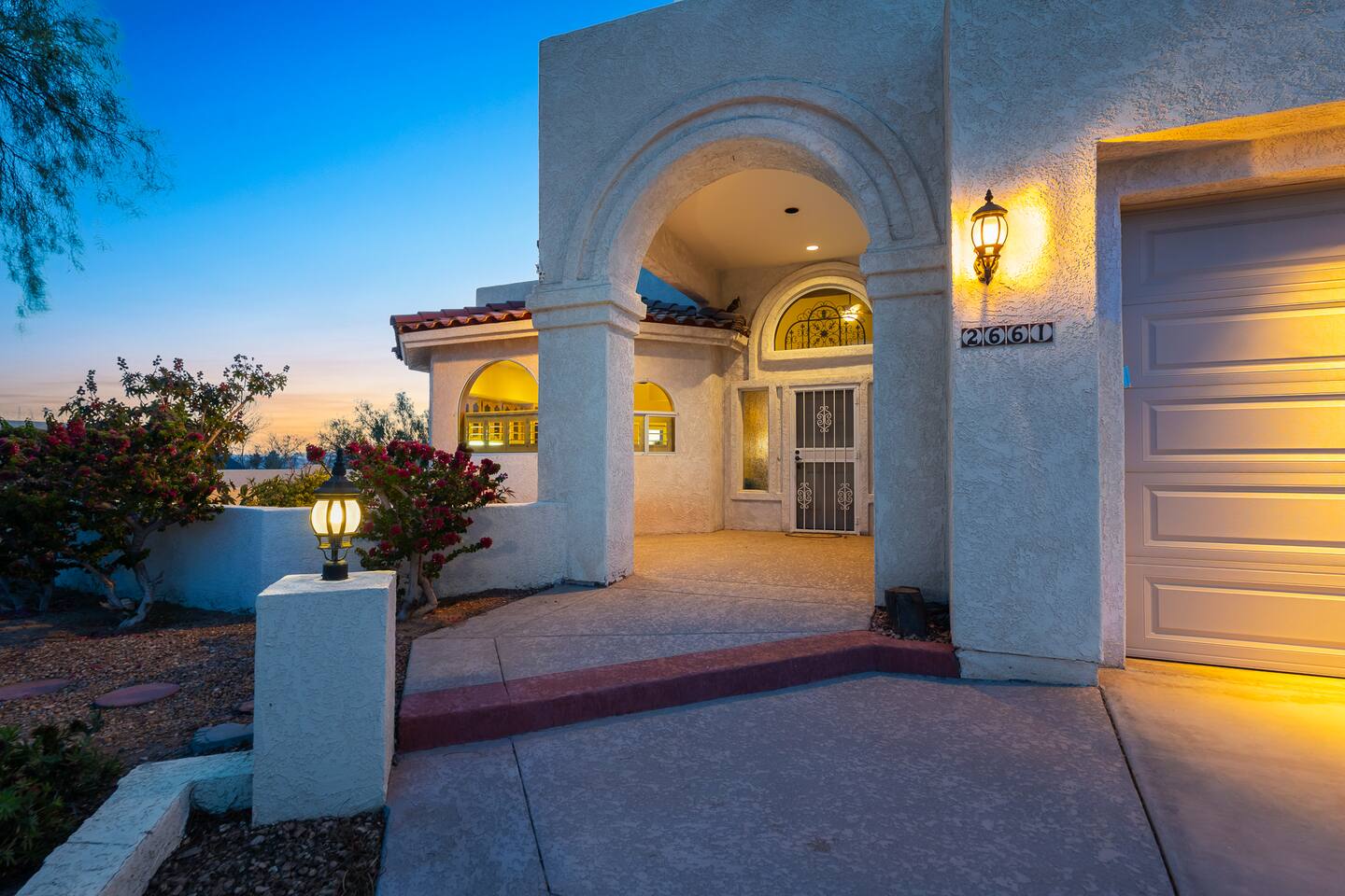 Luxury Golf Course & Lake Views | Pool | 4bd | BBQ