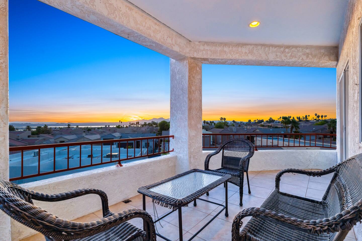 Luxury Golf Course & Lake Views | Pool | 4bd | BBQ
