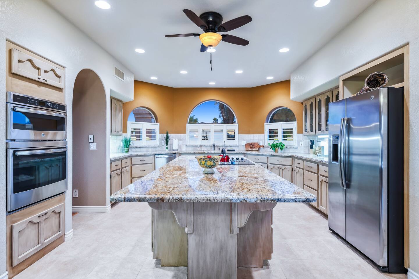 Luxury Golf Course & Lake Views | Pool | 4bd | BBQ