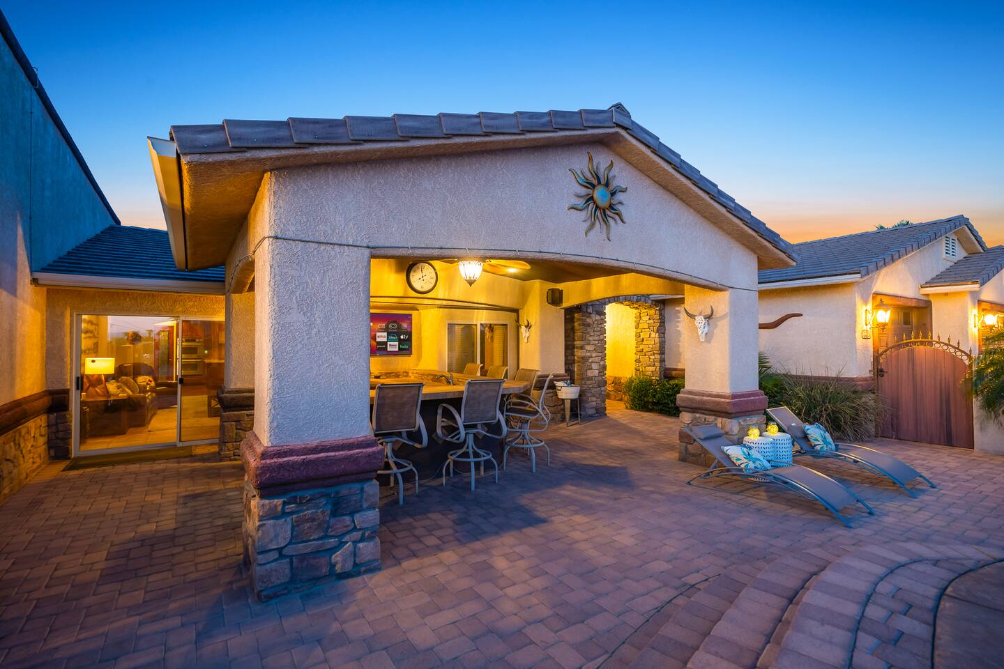 Luxury Views | Pool | Spa | Parking | Sleeps 14