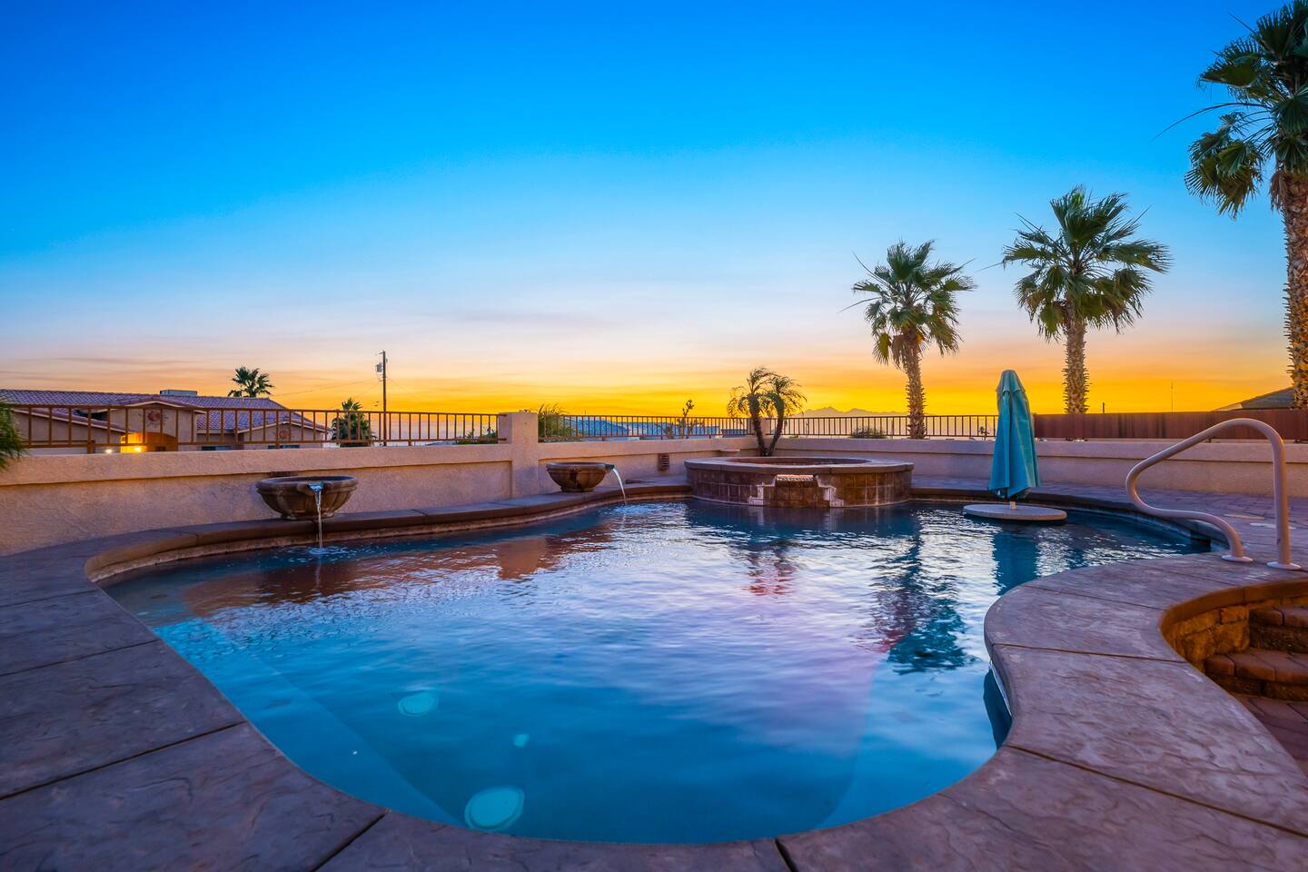 Luxury Views | Pool | Spa | Parking | Sleeps 14