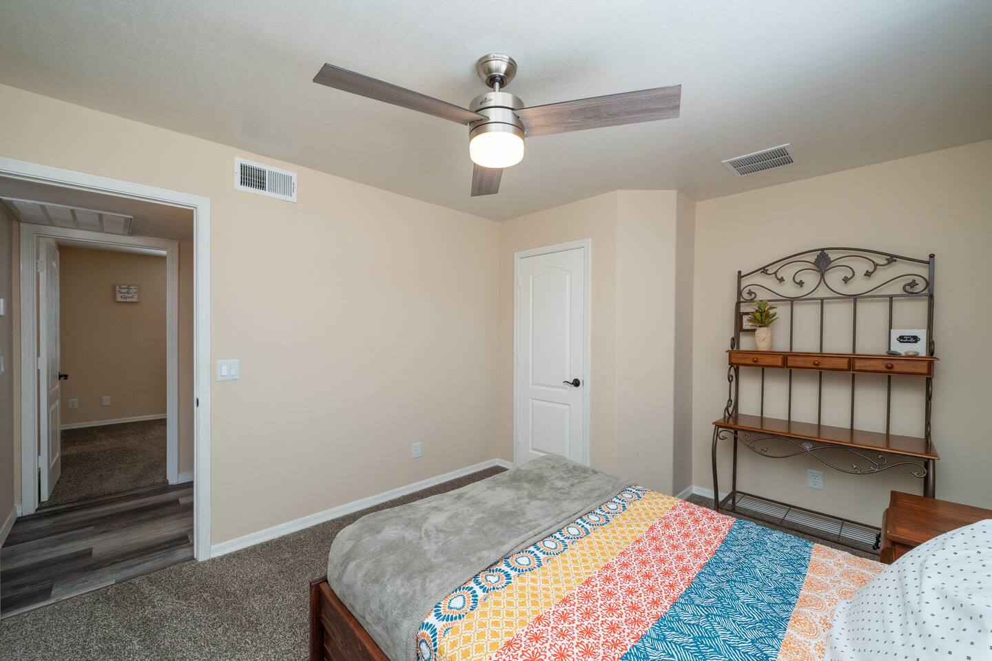 Havasu Oasis with BBQ, Boat Parking & Family Games