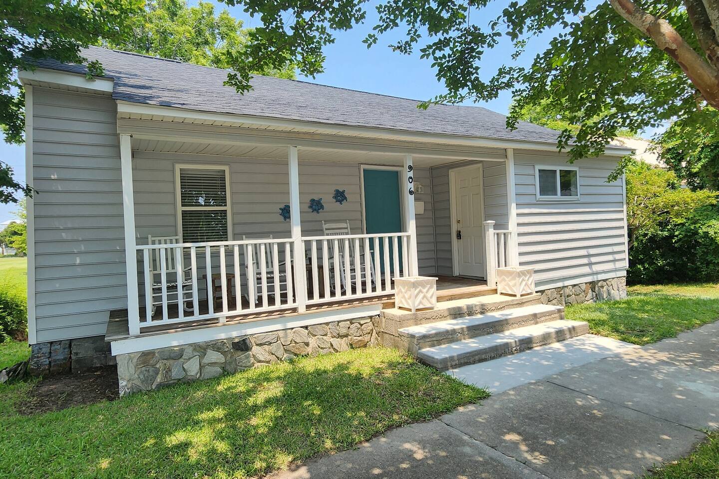 Fisher Fun House with yard, deck, porch — Morehead City, NC — vacation rental