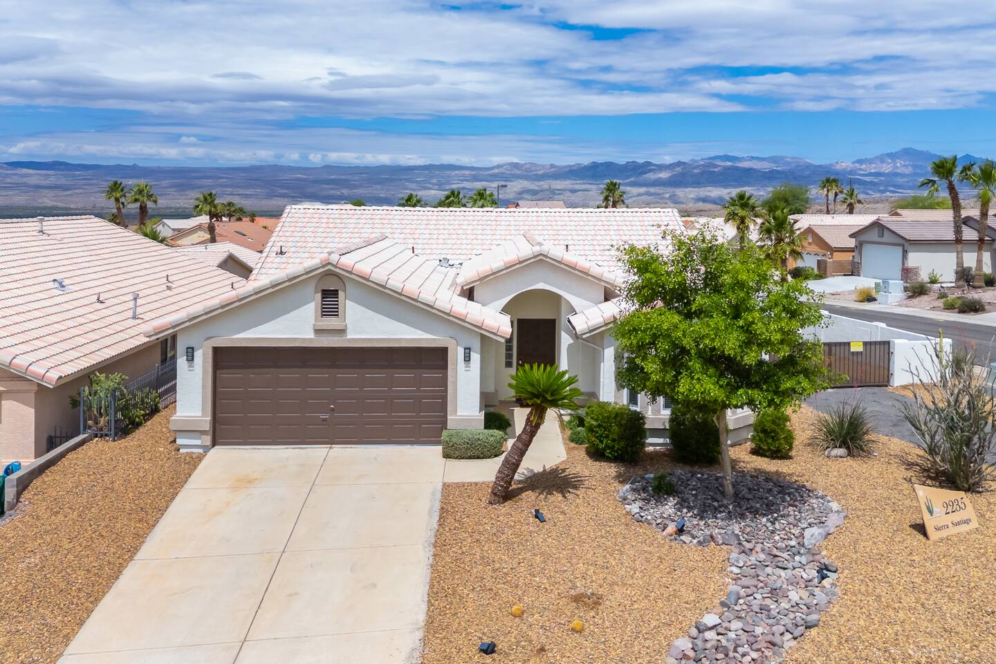 Central & Sprawling 3bd | Boat Parking | Sleeps 7