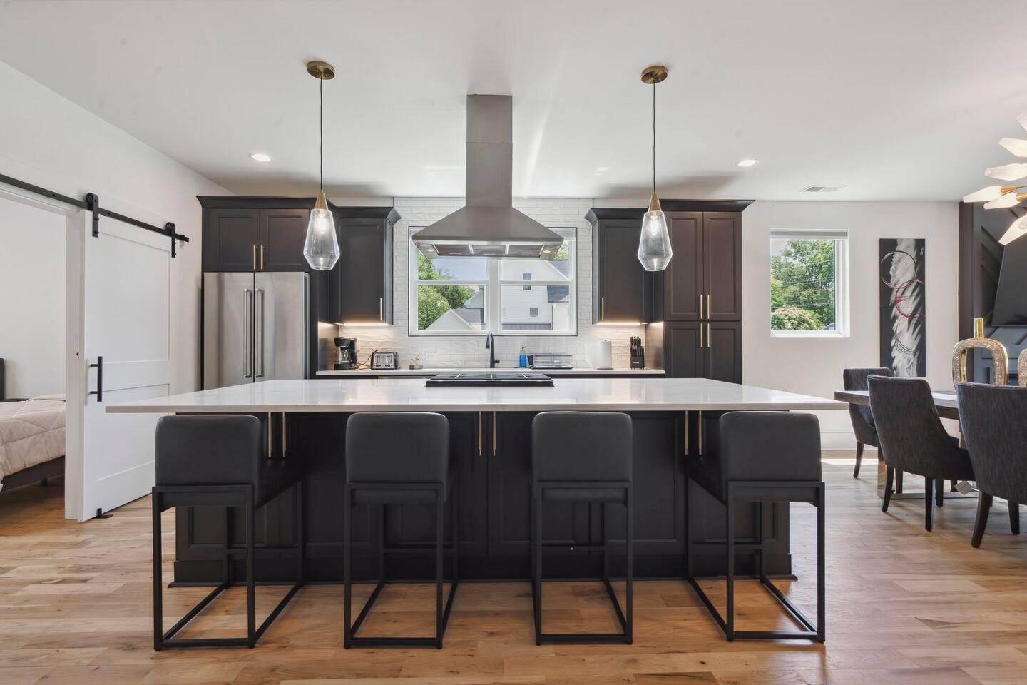 Brand New Build - Luxury Home - King Beds