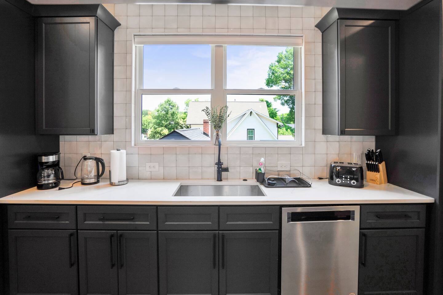 Luxury Build - King Beds - Minutes to Uptown