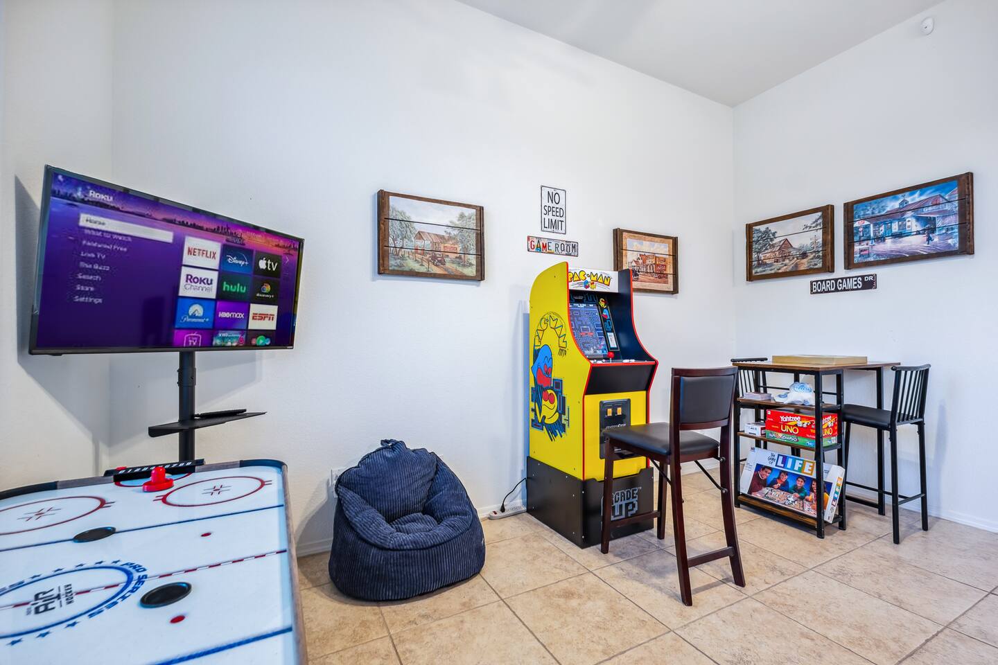 Stunning Views! | Pool | Arcade | 4bd | Sleeps 12