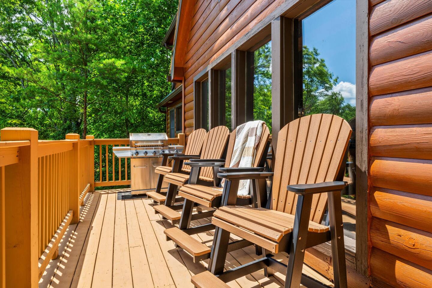 Views! 3x King Beds, Hot Tub, Pool, Fishing, Wi-Fi