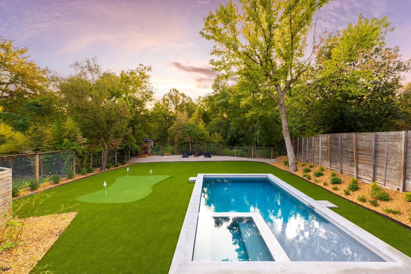 5BR Downtown Pool & Hot Tub Oasis