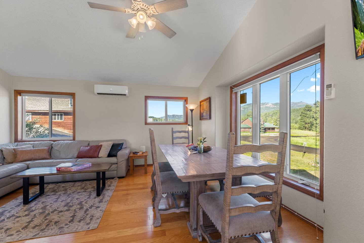3BR Home-Quiet River Neighborhood- Ski/Hike/Fish
