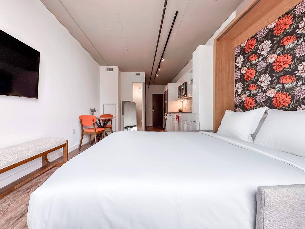 River & City View Suite - The Wharf DC