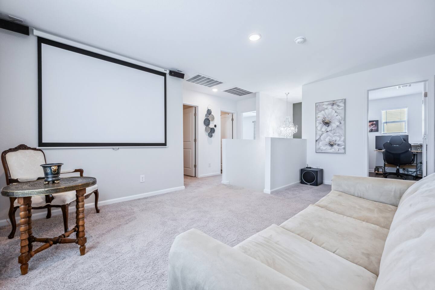 New Build 4bd | Theater | Views | Gym | Sleeps 10