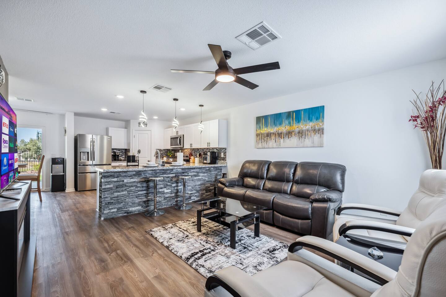 New Build 4bd | Theater | Views | Gym | Sleeps 10