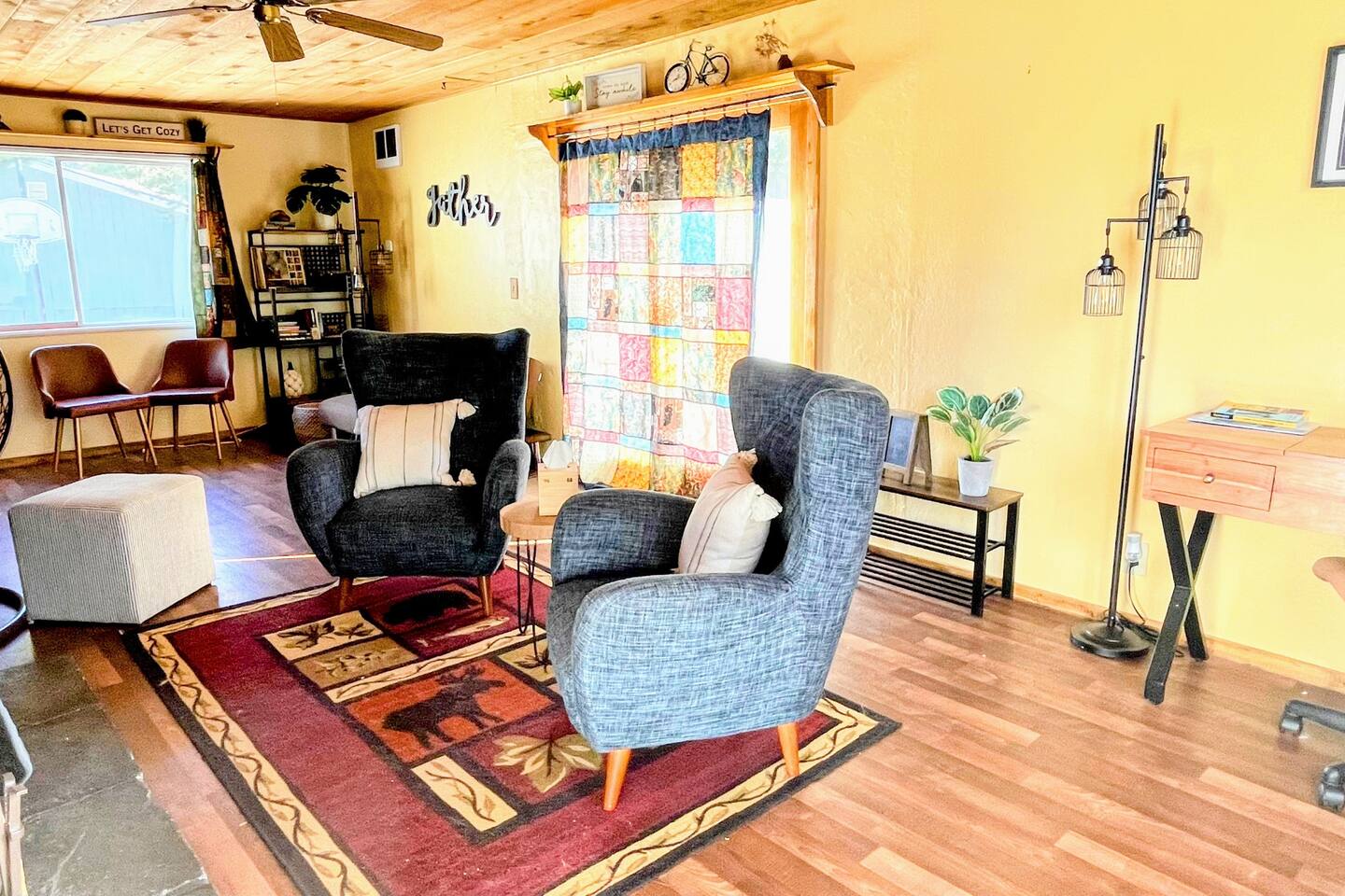 Jacuzzi, game room, star-gazing, firepit-Lassen