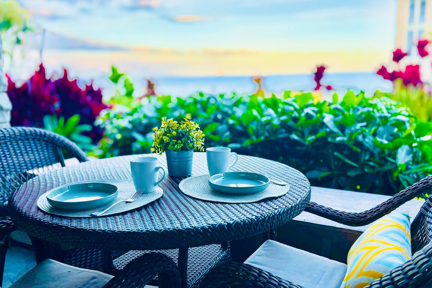 Luxury couple’s retreat w ocean view/AC/king bed — Kailua-Kona — vacation rental