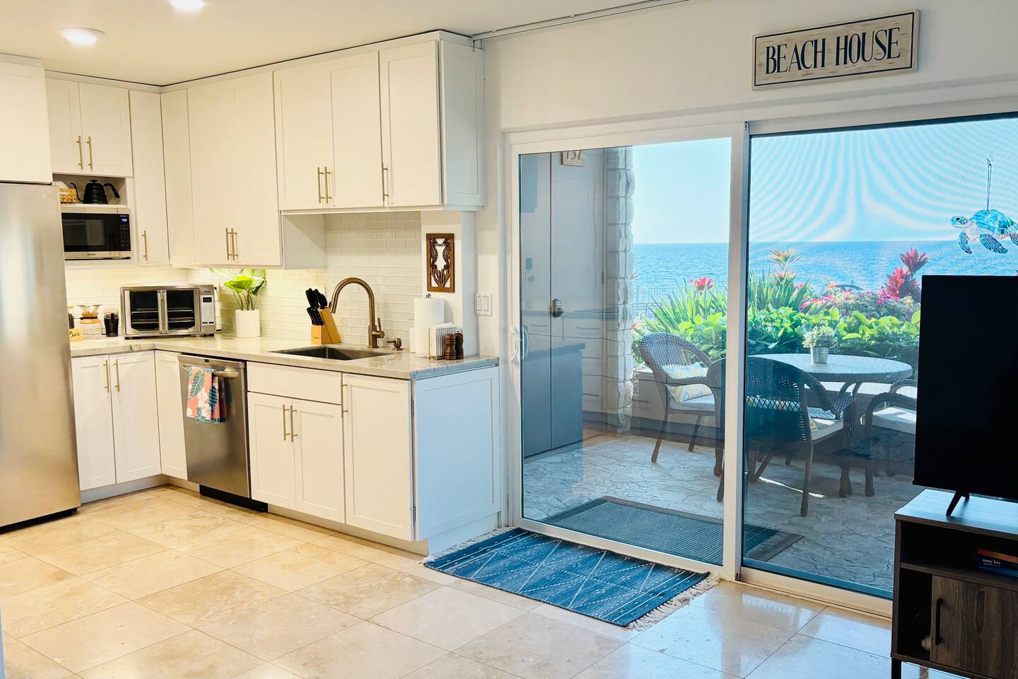 Luxury couple’s retreat w ocean view/AC/king bed