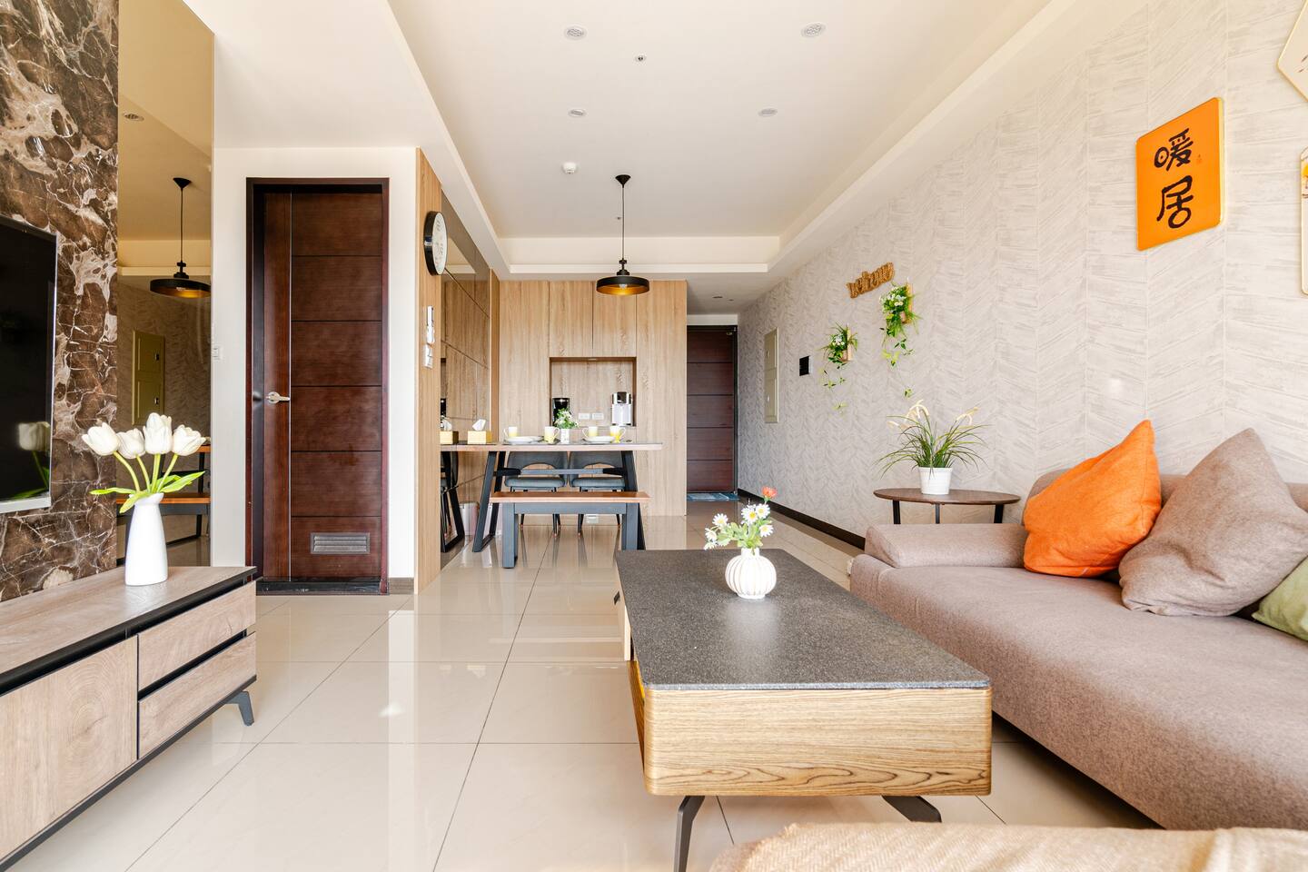 Family-friendly, River View, Steps to MRT, Pool - Apartment