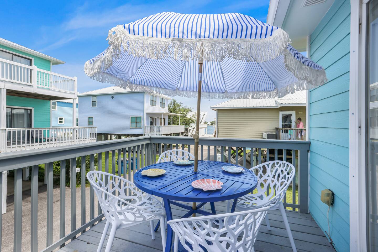 New! Surf Cottage: 4 Min Walk to Beach + Pool!