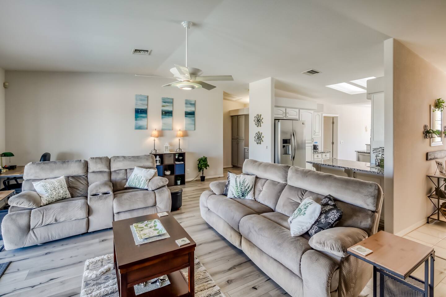 Lake Views | Pool | 3bd | Boat Parking | Sleeps 6