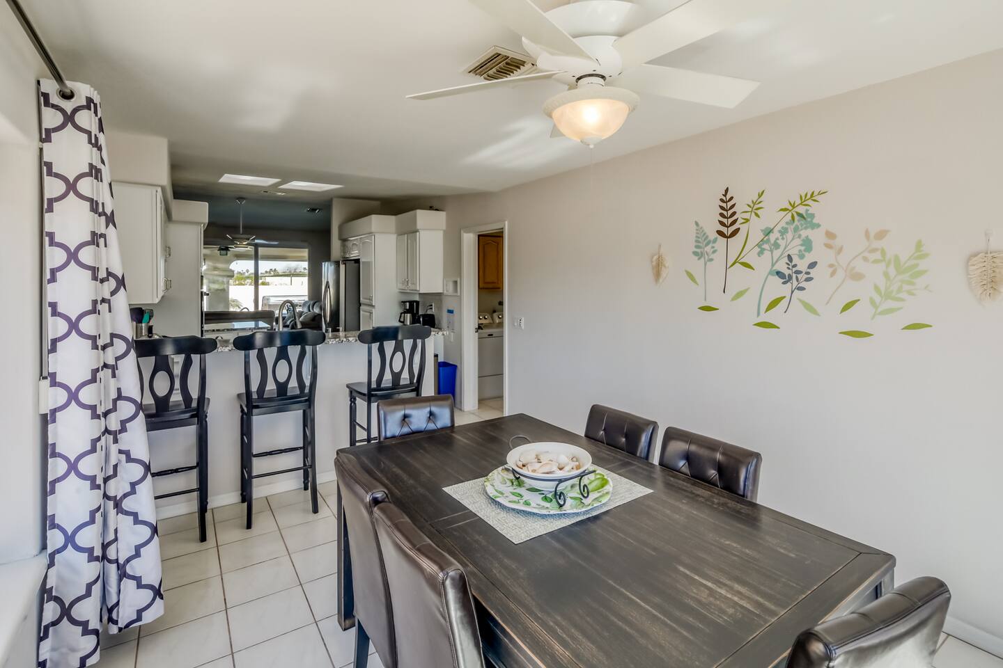 Lake Views | Pool | 3bd | Boat Parking | Sleeps 6