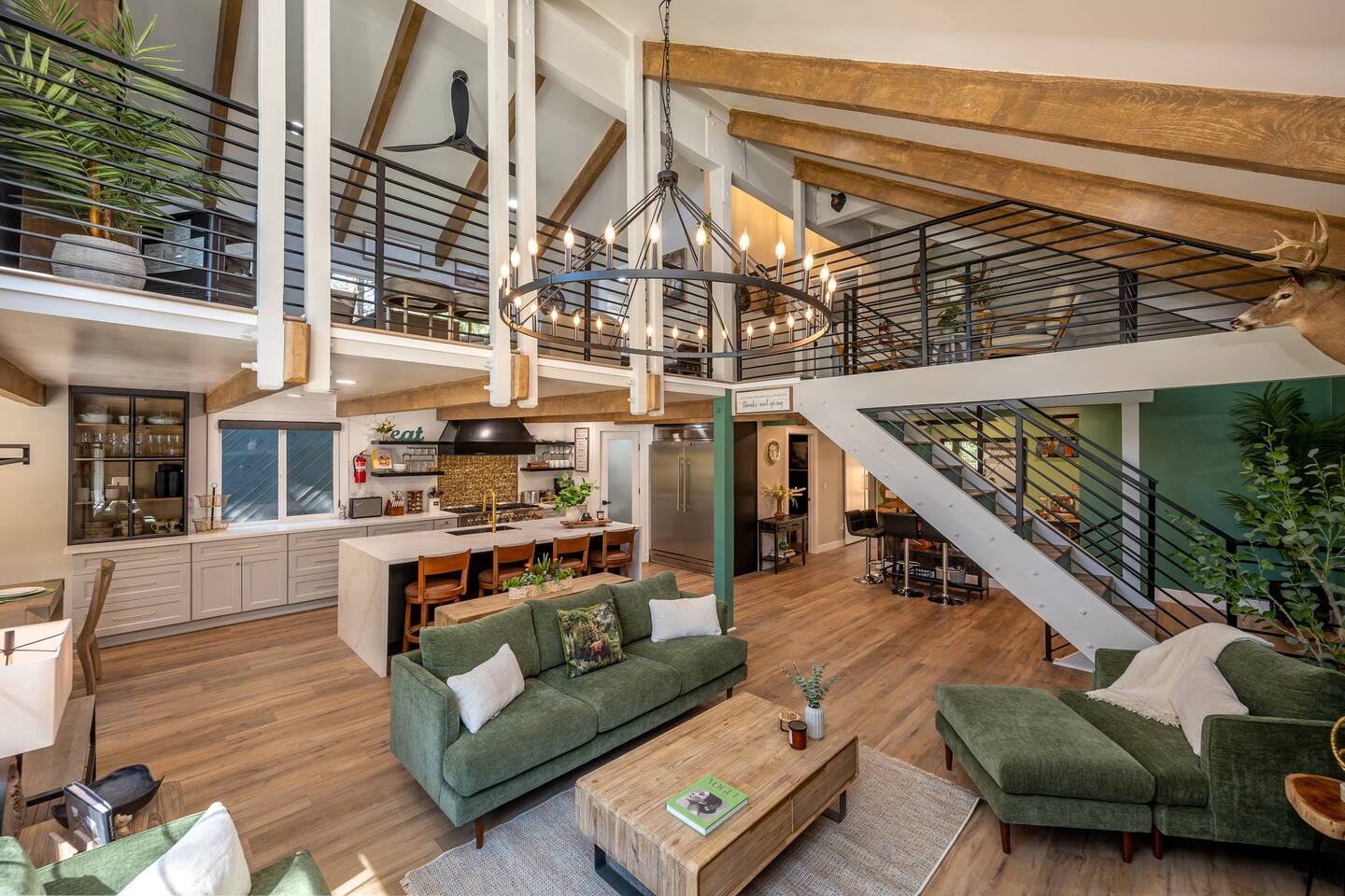 Maverick's Peak, Game Room, Spa, 5 Bed 5 Bath Pet!